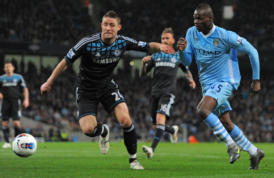 保持冷静应 保持冷静应